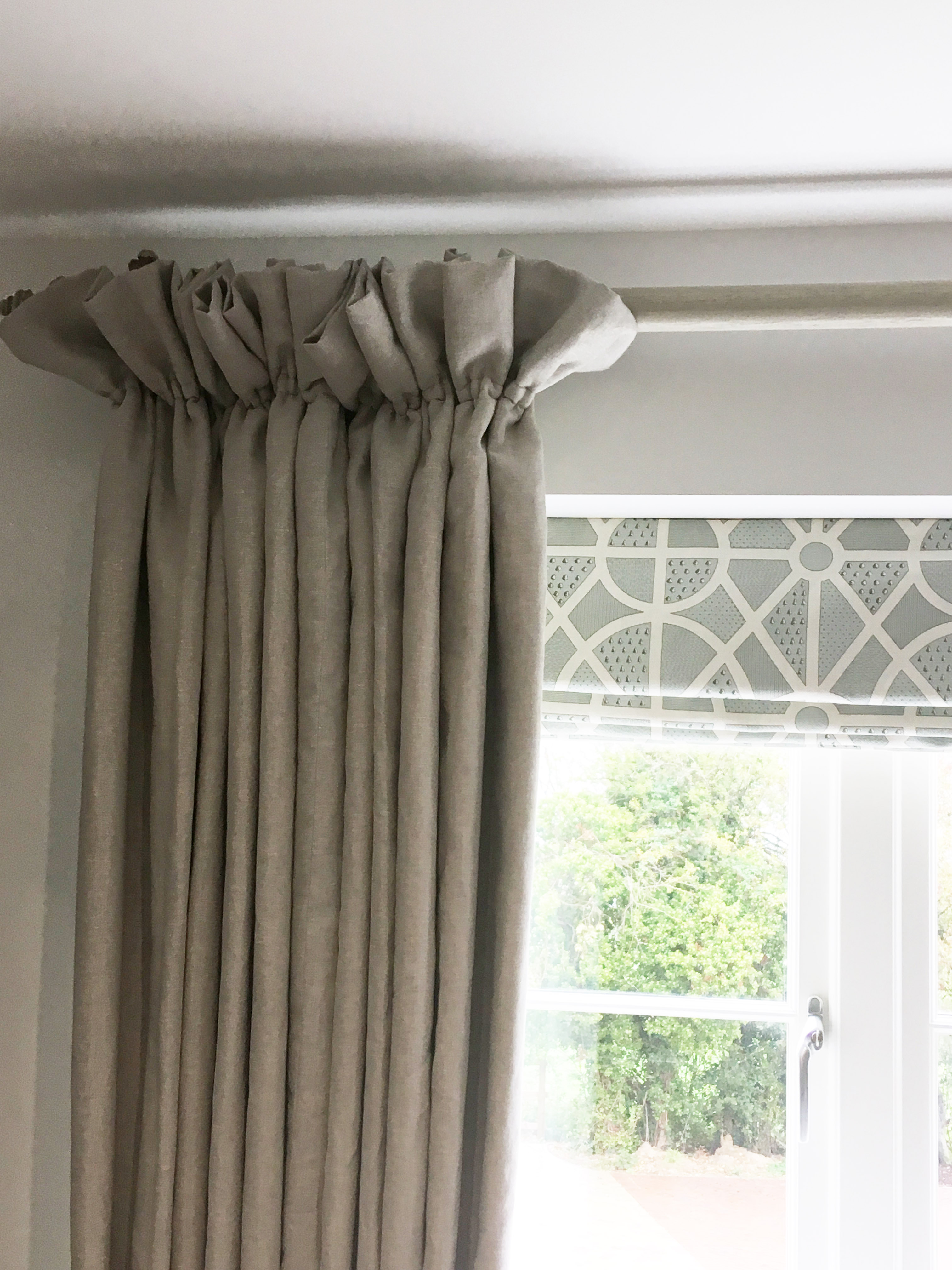Cottage frill heading linen curtains with Sanderson Garden Plan fabric on roman blind